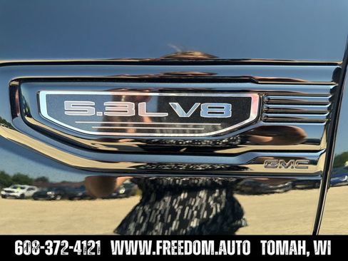 Used 2024 GMC Sierra 1500 Pro w/ Graphite Edition AWD/4WD image 17