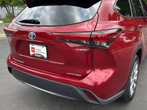 Used 2020 Toyota Highlander Limited AWD/4WD image 21