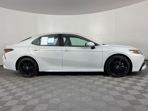 Used 2023 Toyota Camry XSE image 11