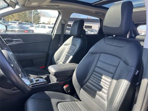 Certified 2023 Kia Sportage SX image 11