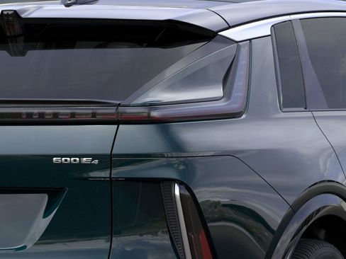 New 2025 Cadillac Lyriq Luxury image 11