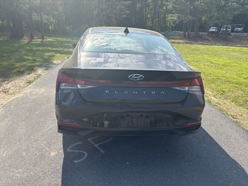 Used 2023 Hyundai Elantra SEL image 6