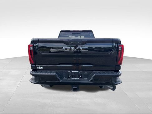 Used 2024 GMC Sierra 3500 Denali Ultimate AWD/4WD image 17
