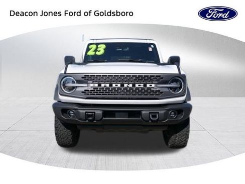 Used 2023 Ford Bronco Badlands image 9
