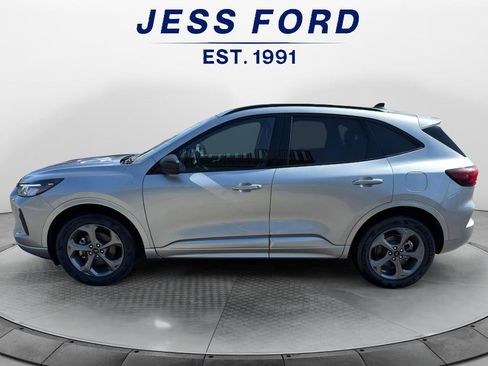 Used 2023 Ford Escape ST-Line image 2