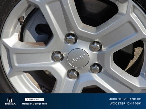 Used 2020 Jeep Wrangler Sport AWD/4WD image 12