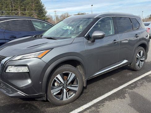 Used 2023 Nissan Rogue SL w/ SL Premium Package image 1