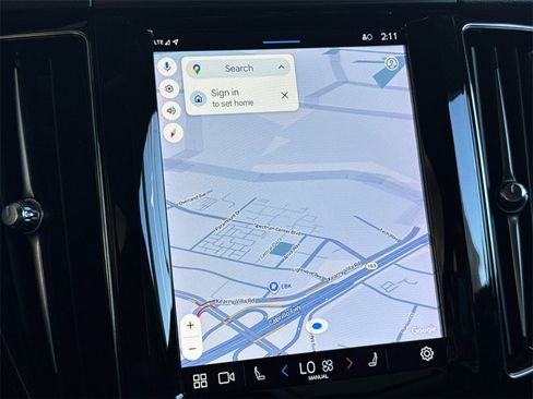 Certified 2023 Volvo XC60 B5 Plus image 18