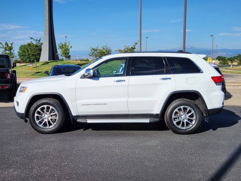 Used 2016 Jeep Grand Cherokee Limited w/ Trailer Tow Group IV AWD/4WD image 2