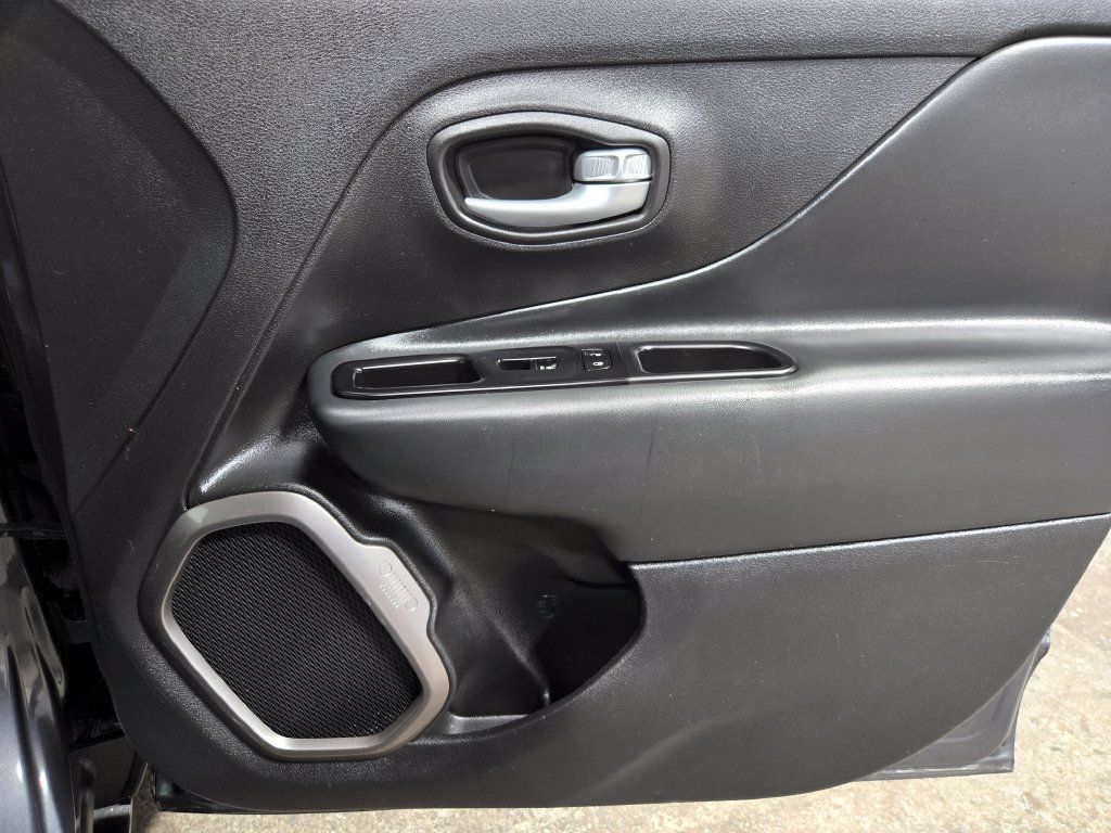 Used 2023 Jeep Renegade Limited w/ Sun/Sound Group AWD/4WD image 50