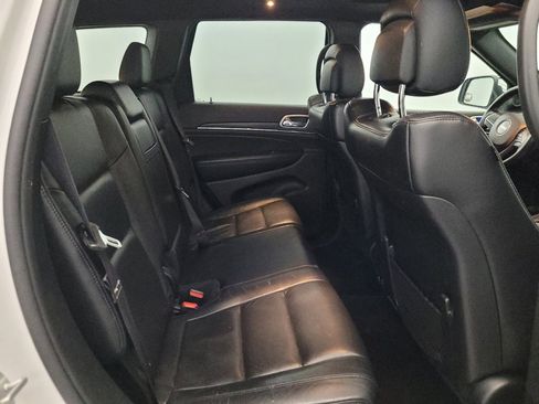 Used 2019 Jeep Grand Cherokee Limited AWD/4WD image 19