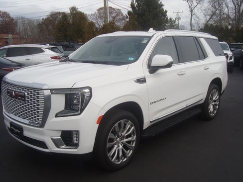 Used 2024 GMC Yukon Denali w/ Max Trailering Package image 1