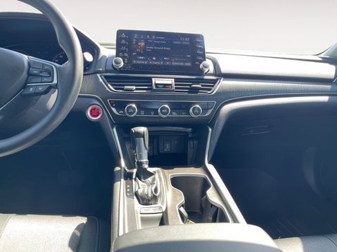 Used 2019 Honda Accord EX image 11