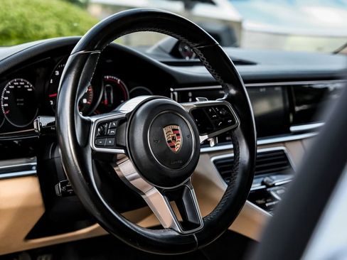 Used 2018 Porsche Panamera 4 AWD/4WD image 15