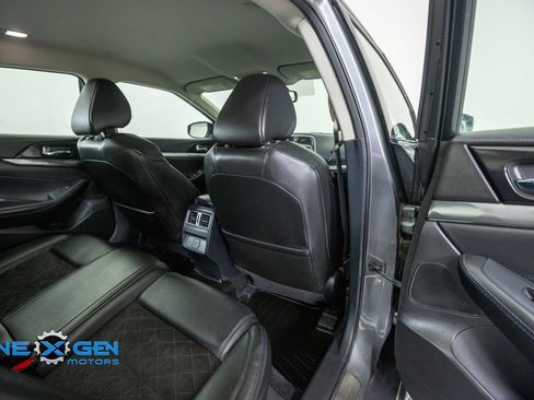 Used 2018 Nissan Maxima SR w/ Midnight Edition FWD image 35