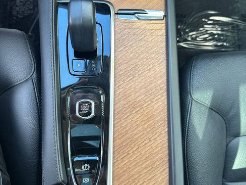 Used 2023 Volvo XC90 B5 Plus w/ Protection Package Premier AWD/4WD image 20