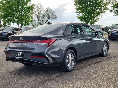 New 2026 Hyundai Elantra SE FWD image 5