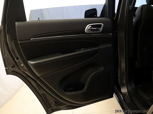 Used 2018 Jeep Grand Cherokee Limited w/ Luxury Group II AWD/4WD image 29