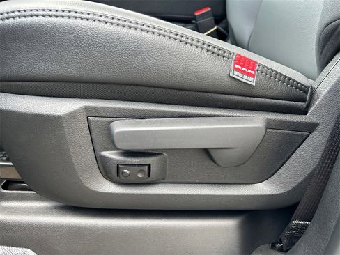 New 2024 RAM 4500 Tradesman w/ Chrome Appearance Group image 17