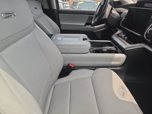 Used 2025 Ford Expedition Max Platinum w/ Driver's Package AWD/4WD image 7