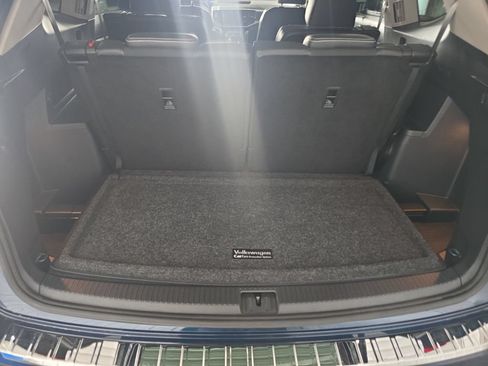 Used 2022 Volkswagen Atlas SEL Premium AWD/4WD image 9