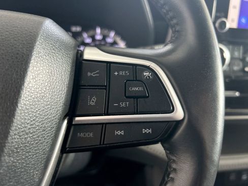Used 2023 Toyota Highlander LE image 20