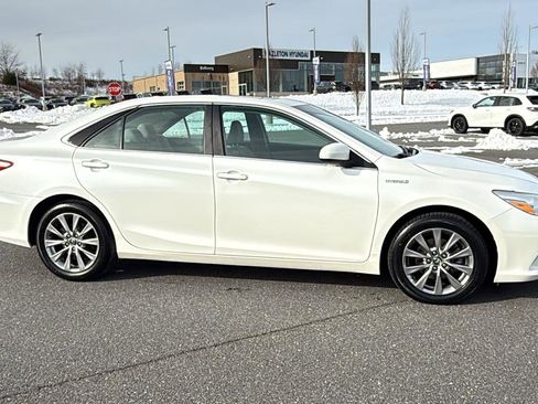 Used 2016 Toyota Camry XLE image 3