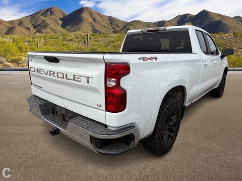 Used 2020 Chevrolet Silverado 1500 LT w/ Trailering Package image 4