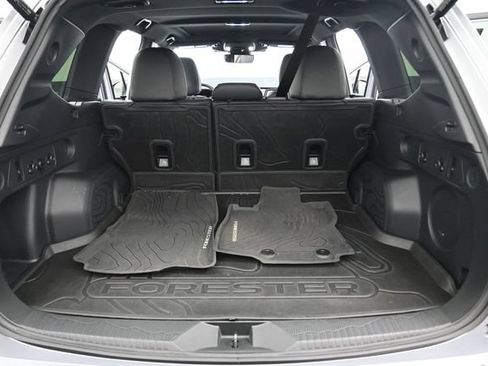 Used 2025 Subaru Forester Limited AWD/4WD image 16