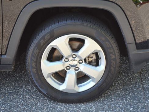 Used 2020 Jeep Compass Latitude w/ Cold Weather Group image 10