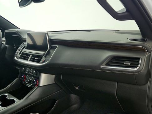 Used 2022 Chevrolet Suburban Premier image 32