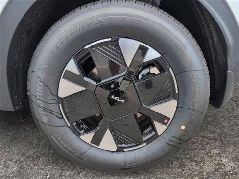 New 2026 Kia Sportage LX image 16