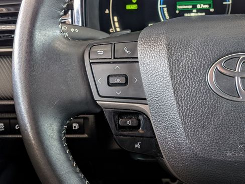 Certified 2025 Toyota Camry SE FWD image 15