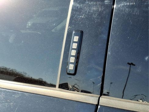Used 2017 Ford F150 Lariat w/ Equipment Group 502A Luxury AWD/4WD image 24