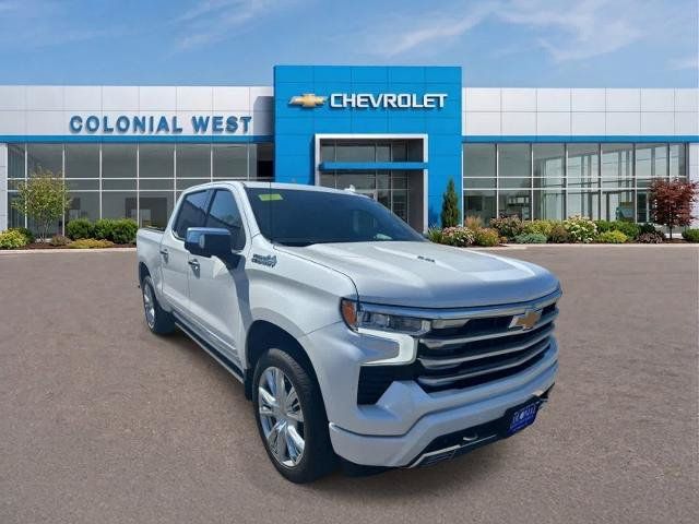 Used 2025 Chevrolet Silverado 1500 High Country w/ High Country Premium Package AWD/4WD image 14
