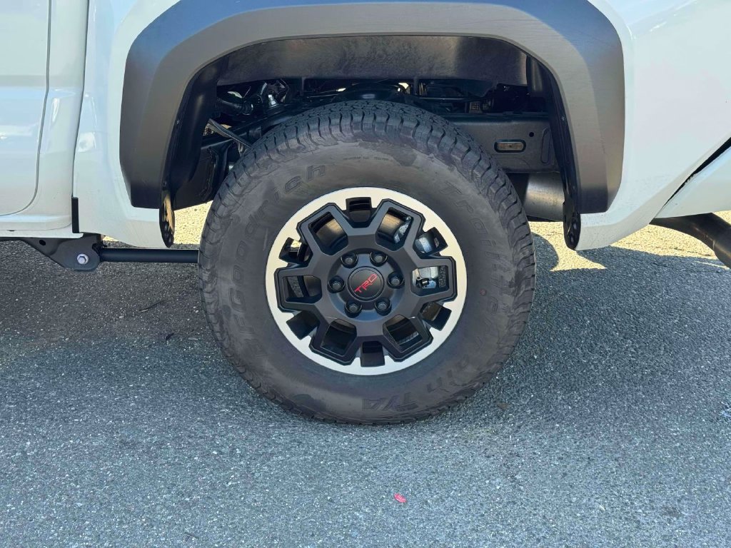 Used 2026 Toyota Tacoma TRD Off-Road AWD/4WD image 11