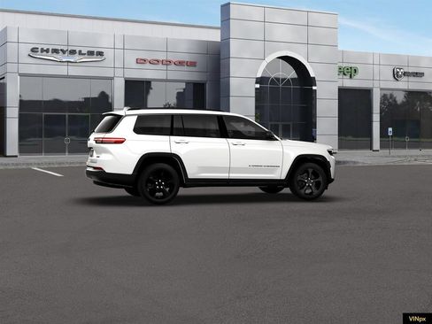 New 2026 Jeep Grand Cherokee L Limited w/ Limited Altitude Package AWD/4WD image 15