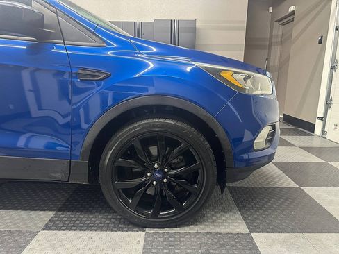 Used 2018 Ford Escape SE w/ SE Sport Appearance Package AWD/4WD image 5