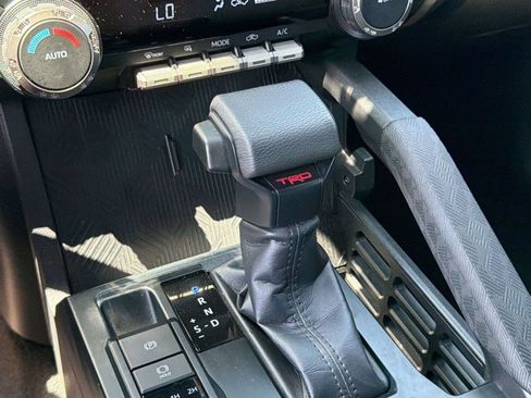 Used 2025 Toyota Tacoma TRD Off-Road AWD/4WD image 18