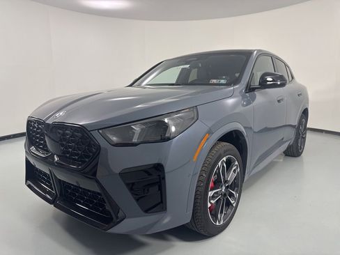 New 2026 BMW X2 xDrive28i w/ M Sport Package AWD/4WD image 3