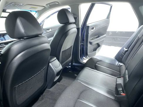 Used 2019 Kia Optima S image 12