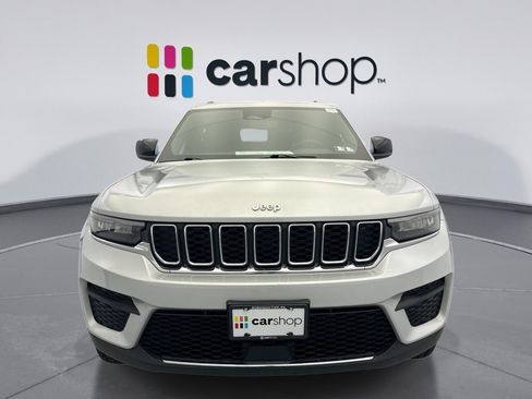 Used 2024 Jeep Grand Cherokee Laredo X AWD/4WD image 8