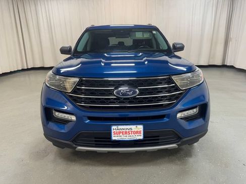 Used 2022 Ford Explorer XLT w/ Equipment Group 202A AWD/4WD image 10