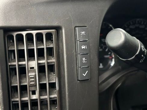 Used 2022 GMC Savana 2500 w/ Driver Convenience Package image 15