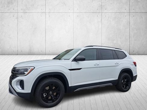 New 2026 Volkswagen Atlas Peak Edition image 1