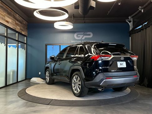 Used 2019 Toyota RAV4 Limited w/ Advanced Technology Package AWD/4WD image 5