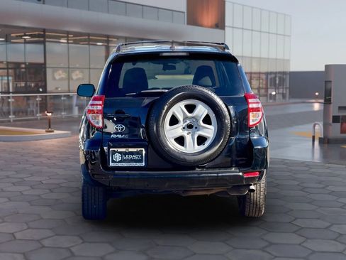 Used 2012 Toyota RAV4 FWD image 2