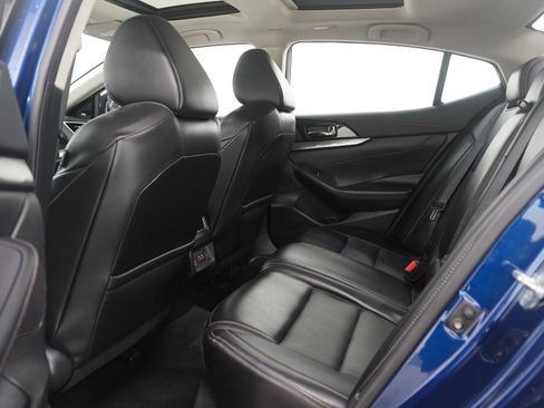 Used 2022 Nissan Maxima SL FWD image 18