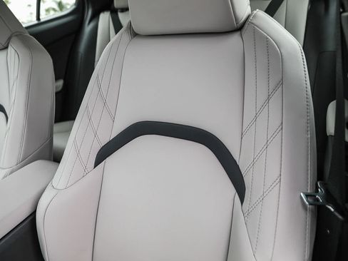 Used 2025 Lexus UX 300h FWD image 24