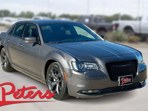 Used 2022 Chrysler 300 S w/ Safetytec Plus Group image 1